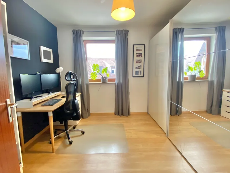 Büro/Schlafzimmer