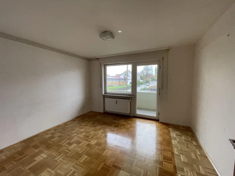 Schlafzimmer mit Zugang Balkon