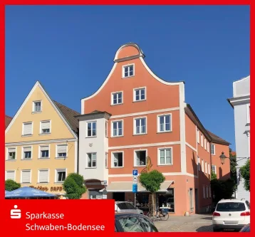 Marktplatz 32 Hausansicht - Haus kaufen in Günzburg - Geschäfts- und Wohnhaus mit Bürogebäude mitten in Günzburg