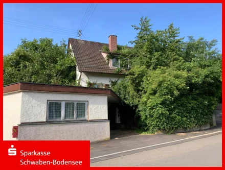 Straßenansicht Wohnhaus - Haus kaufen in Günzburg - Sanierungsobjekt in top Lage in Reisensburg