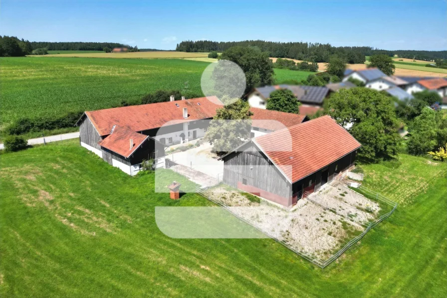 Außenansicht - Haus kaufen in Roßbach - Historischer Vierseithof mit vielseitiger Nutzung