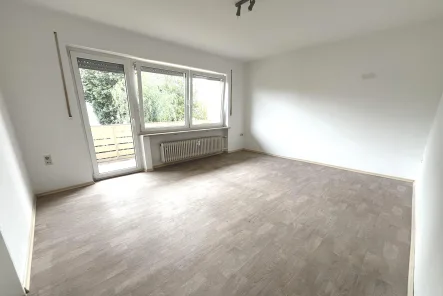 Wohnzimmer - Wohnung kaufen in Neuötting - Tolle 2-Zi.-Wohnung in zentraler Stadtlage