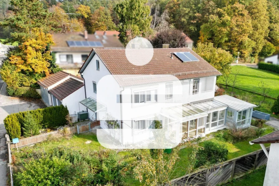 Außenansicht - Haus kaufen in Pfarrkirchen - Viele Möglichkeiten in toller Stadtlage