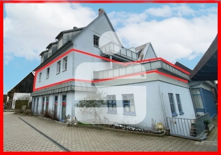 Hofansicht - Wohnung kaufen in Diespeck - Diespeck / Zentrum – sehr schöne 3-Zi.-ETW mit großem Balkon – Wohnung oder Arztpraxis