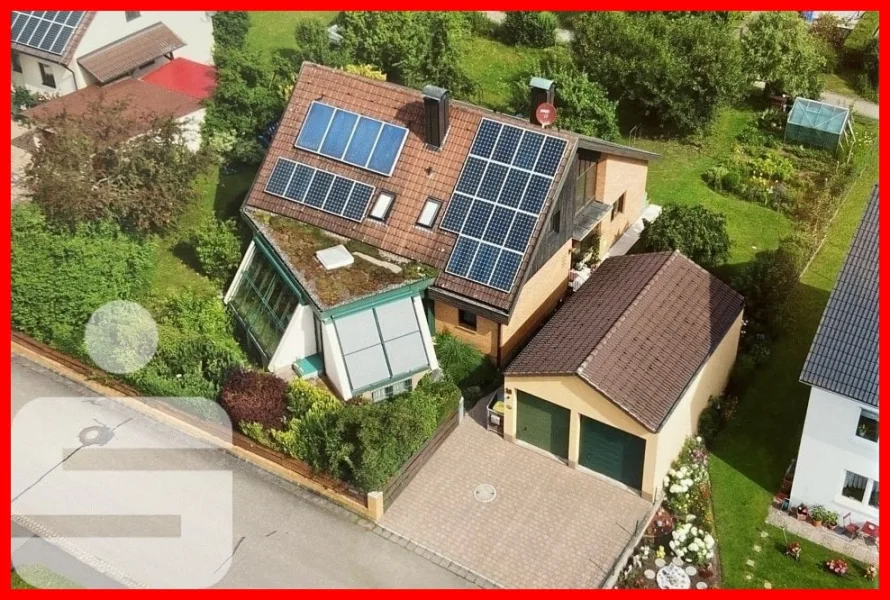 Luftbild Juli 2021 - Haus kaufen in Uehlfeld - Uehlfeld – Familientraum - geräumiges EFH mit ELW in sehr guter Wohnlage