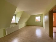 Dachgeschoss - Wohnung 2 - Wohnzimmer