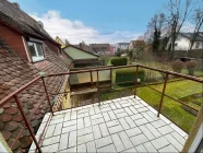 Balkon mit Blick in den Garten