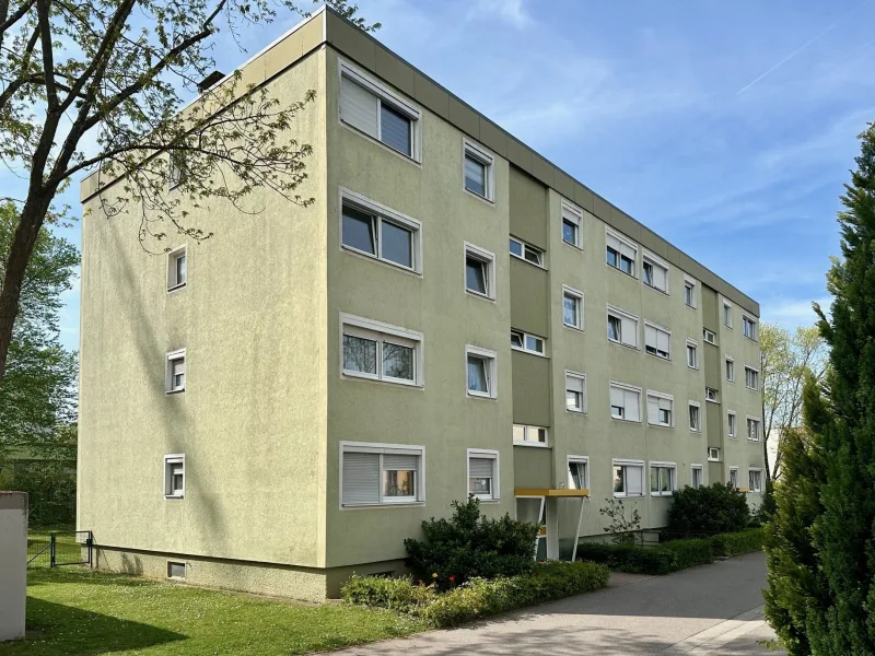 Ansicht - Wohnung kaufen in Regensburg - Solide Gelegenheit!