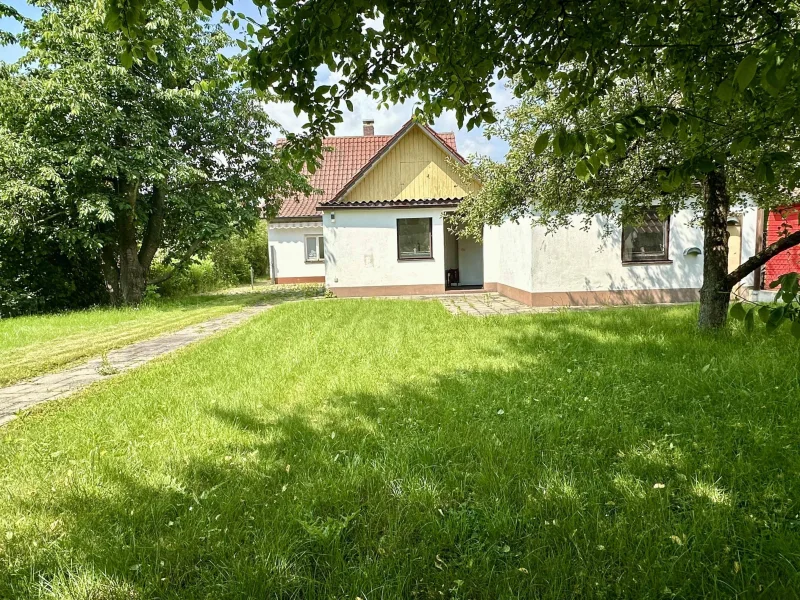 Gartenansicht - Haus kaufen in Regensburg - Ein-/Zweifamilienhaus in Regensburg