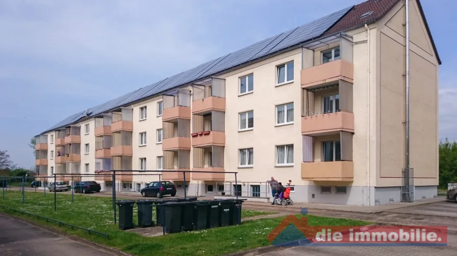 Rückansicht_Haus - Wohnung mieten in Kalbe (Milde) - ***3 Zimmer - Balkon - ruhig***