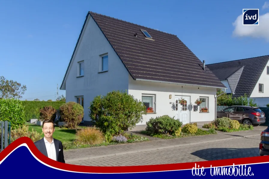 Titel - Haus kaufen in Wolmirstedt - ***freistehendes EFH mit großem Grundstück und Garage***