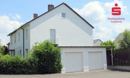 Hausansicht - Haus kaufen in Neusäß - Sehr gepflegtes Reiheneckhaus