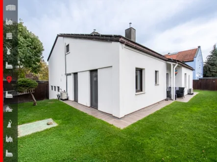 Außenansicht - Haus kaufen in Dorfen - Bezugsfreies Architektenhaus in Split-Level-Bauweise freistehend im Zentrum 