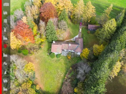 Außenansicht - Haus kaufen in Weyarn - Anwesen mit Panorama-Bergblick auf ca. 6.800 m² Grundstück, uneinsehbar, eigener Pferdestall