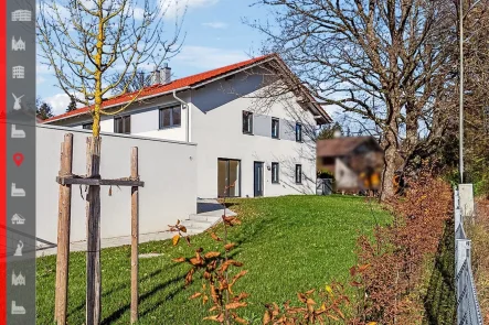 Hausansicht - Haus kaufen in Icking - Neuwertige, energieeffiziente Doppelhaushälfte mit großem Garten – Perfektes Zuhause für Eigennutzer