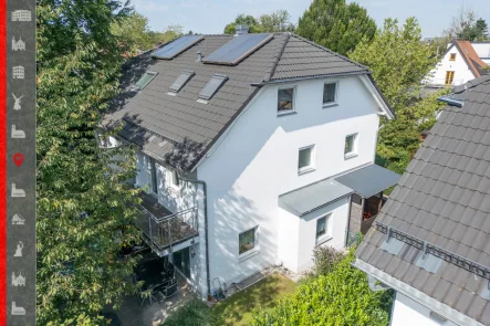 Außenansicht - Haus kaufen in München - Hochwertige Doppelhaushälfte mit Lift zum Selbstbezug! Für Familien und Bewohner jeden Alters!