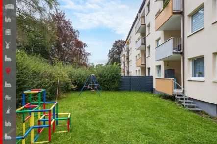 Außenansicht - Wohnung kaufen in Ottobrunn - Gepflegte 3-Zimmer Wohnung mit großem Garten in ruhiger Lage am Waldrand