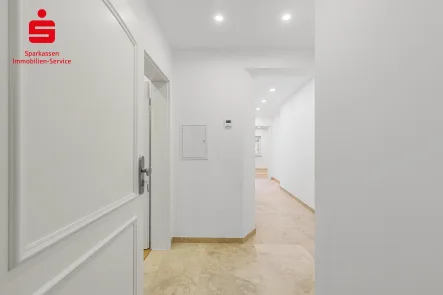 Entrée - Wohnung kaufen in Bernau - Stilvoll und nachhaltig: kernsanierte 3-Zimmer-Wohnung mit modernem Wohnkomfort