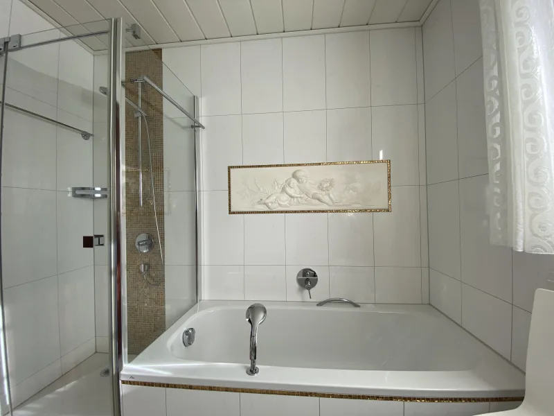 Badezimmer EG