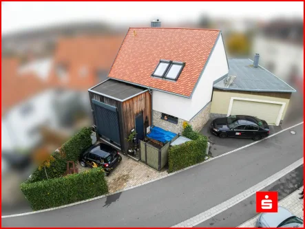  - Haus kaufen in Höchberg - Bezaubernd, modern, sehr individuell