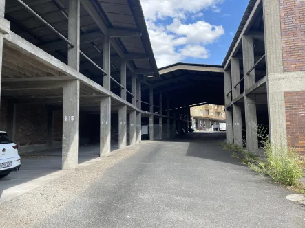 Stellplätze - Garage/Stellplatz mieten in Würzburg - Parkplatz in der Stadt