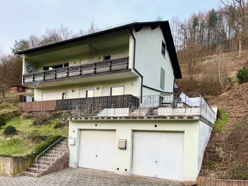 Außenansicht - Haus kaufen in Heimbuchenthal - Großzügiges Wohnen in ruhiger Lage