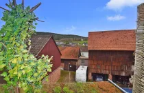 Blick in den Hof vom Balkon