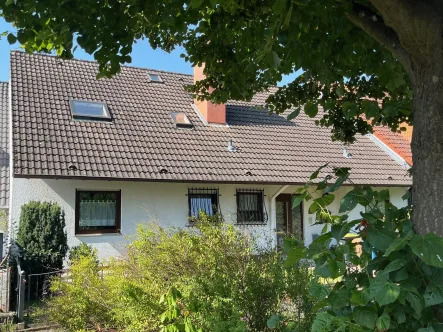 Außenansicht - Haus kaufen in Aschaffenburg - Wunderbares Wohnen in einer schönen Lage