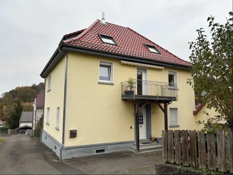 Außenansicht - Haus kaufen in Mömbris - Haus mit Geschichte in Top Zustand