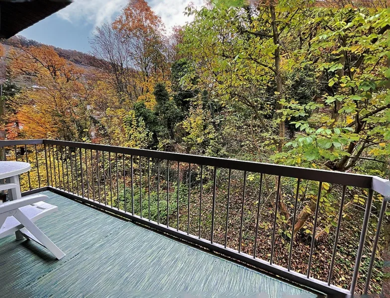 Balkon mit Blick in die Natur