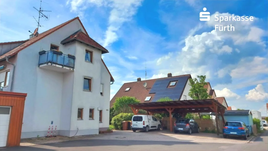 Wohnanlage mit Carport - Wohnung kaufen in Cadolzburg - Wertbeständigkeit durch Qualität und Lage