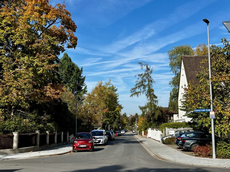 Straße in der Umgebung