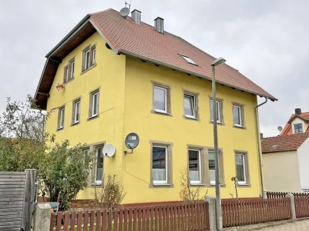 Außenaussicht - Haus kaufen in Raitenbuch - Zweifamilienhaus im Raitenbuch/ OT Reuth am Wald 