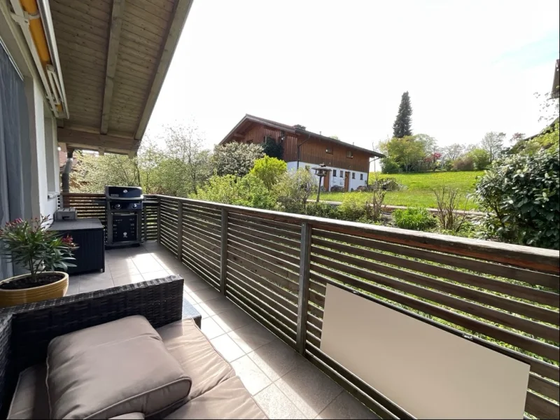 Westbalkon mit Blick ins Grüne