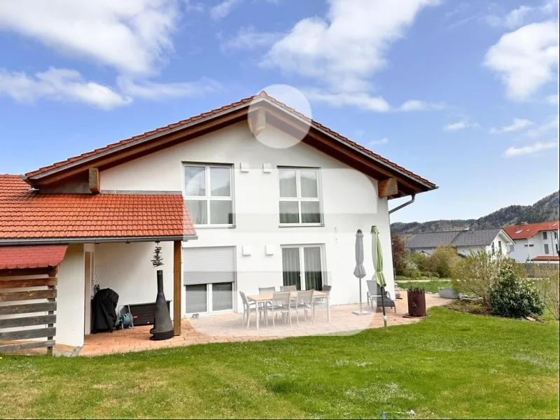 Titelbild - Haus kaufen in Füssen - Exklusiv Wohnen in bevorzugter Lage