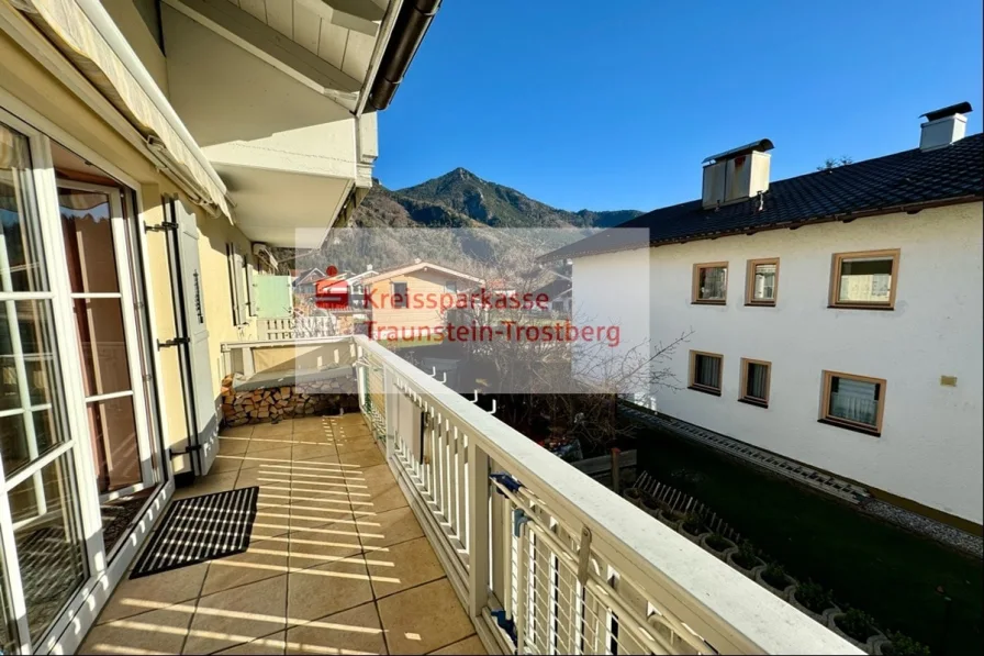Balkon - Wohnung kaufen in Marquartstein - bezaubernde Eigentumswohnung in ruhiger Lage mit Bergblick