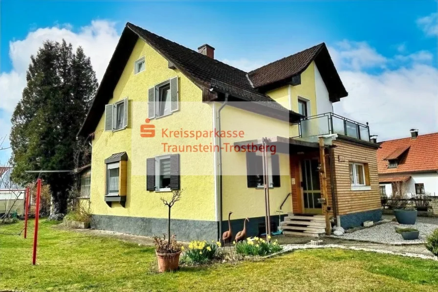 Außenansicht - Haus kaufen in Trostberg - ­liebevolles Haus zum Sanieren