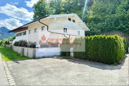 Nordwestansicht - Haus kaufen in Grassau - sanierte Doppelhaushälfte in Ortsrandlage von Grassau