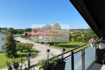 Aussicht - Wohnung kaufen in Nußdorf - Sonnendurchflutete 3,5-Zimmer Dachgeschosswohnung in modernem Look 