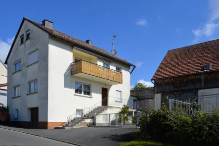 Hausansicht - Haus kaufen in Pottenstein - Virtueller Rundgang im Web-Exposè  !