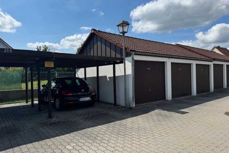 Garage und Carport