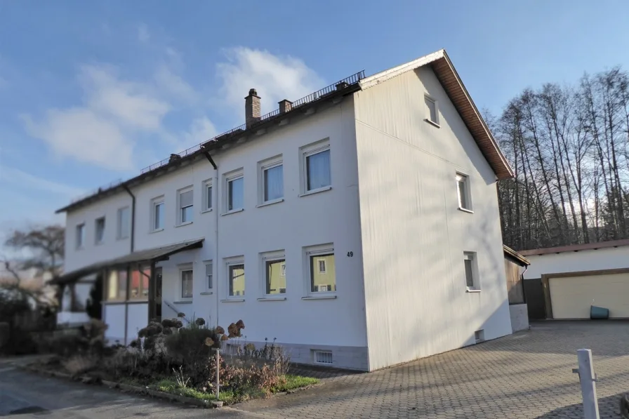 Außenansicht - Haus kaufen in Weidenberg - großzügiges Wohnhaus mit viel Potential