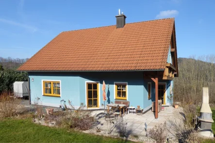 Aussenansicht - Haus kaufen in Bad Berneck - Sehr gepflegtes Einfamilienwohnhaus in idyllischer LageVirtueller Rundgang im Web Exposè !