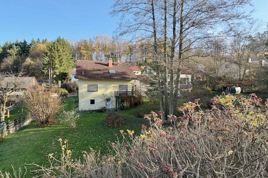 Außenansicht - Haus kaufen in Heinersreuth - Freistehendes Wohnhaus in Altenplos (Heinersreuth)