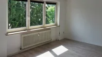 Wohnzimmer - Blick rechte Seite - großes Wohnzimmerfenster