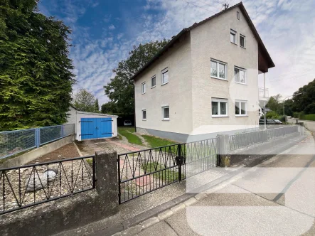 Platz ohne Ende in ruhiger Lage - Haus kaufen in Nersingen - Wohnen XXL: Idyllisches Grundstück mit großem Wohnhaus