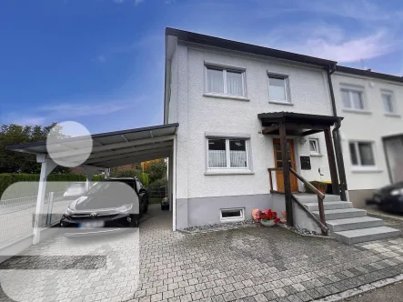 Außenansicht Eingang & Carport - Haus kaufen in Senden - Gutes Haus in guter Lage, hier fühlen Sie sich wohl! 