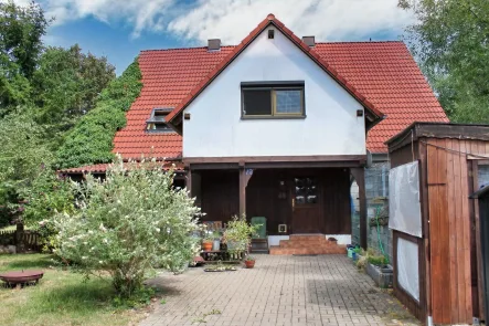 Ansicht von Westen - Haus kaufen in Ehingen - Besonderes Wohnhaus mit Platz für die Familie