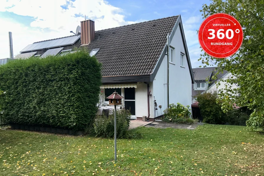 Blick vom Garten auf das Haus - Haus kaufen in Colmberg - Gepflegtes Wohnhaus mit großem Garten