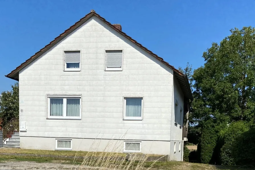 Herzlich Willkommen! - Haus kaufen in Moos - Einfamilienhaus in Langenisarhofen / Moos